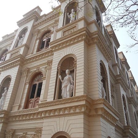 Готель Prayag Aristro Club Колката Екстер'єр фото